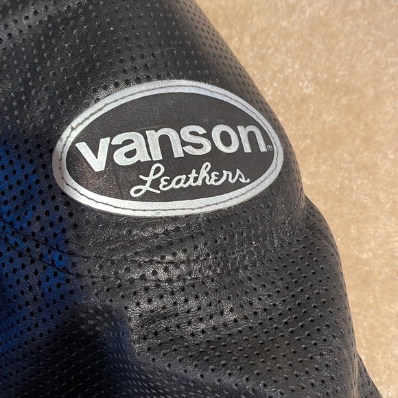 Vanson Hurricane Mark 2 leather motorcycle performance jacket. - Picture 7 of 12